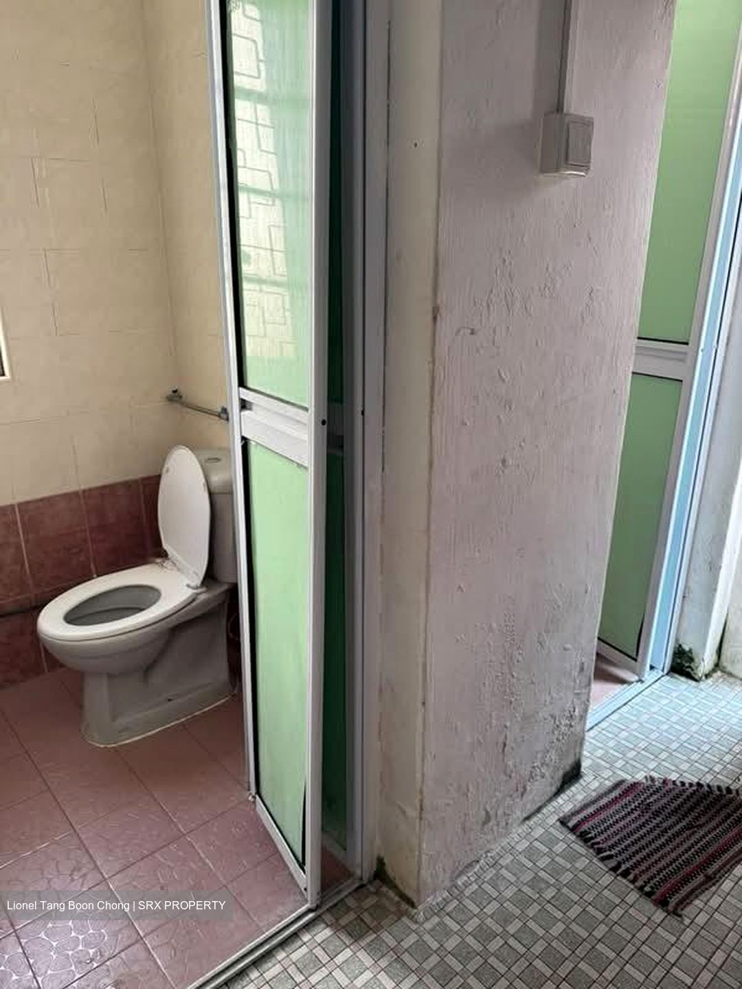 Onan Road (D15), Terrace #582749351